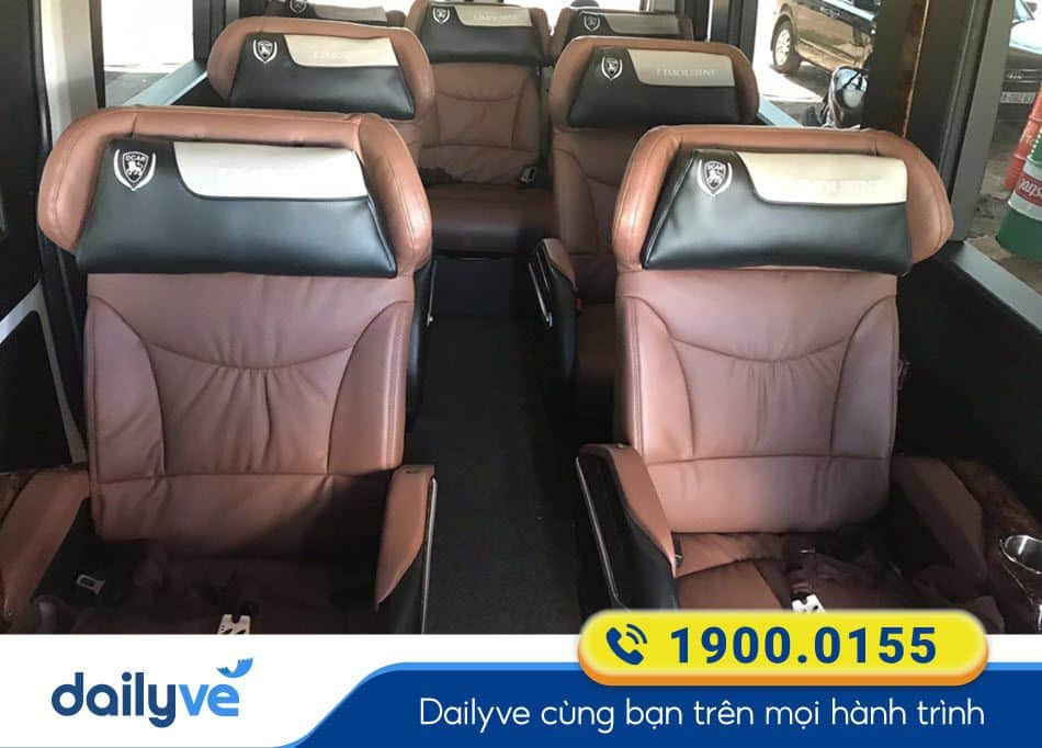 nha-xe-toan-thang-vung-tau-noi-that-xe-ghe-limousine